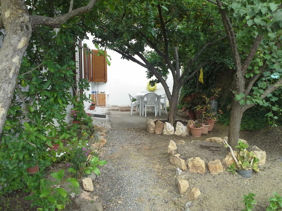 Ferienwohnung Lovely House Nebida Exterior foto